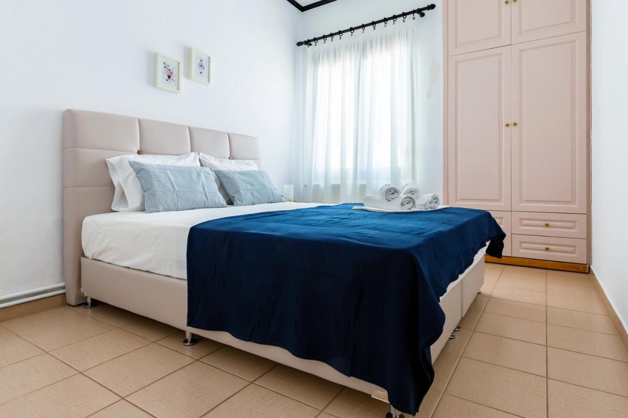 Cath'S Guesthouse Skopelos Town Exterior photo